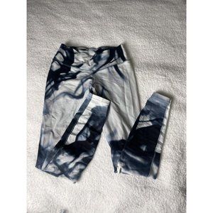 NWT Nike Legendary Lava Dri-Fit Tights Small